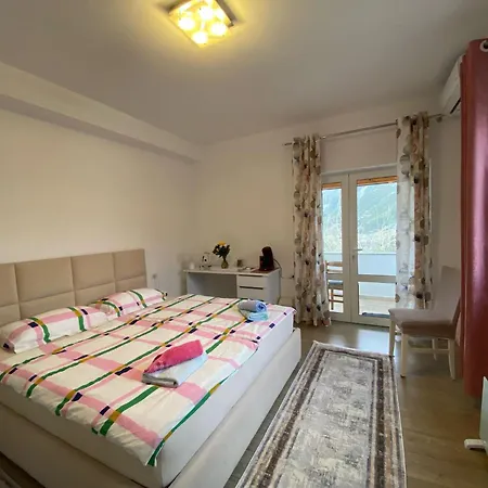 Bright & Cozy With Balcony *